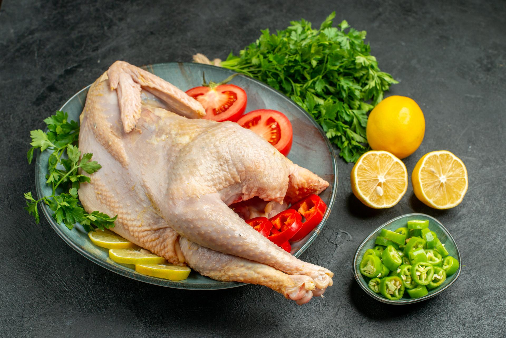 Nguyên liệu chính của món gà hấp muối hạt